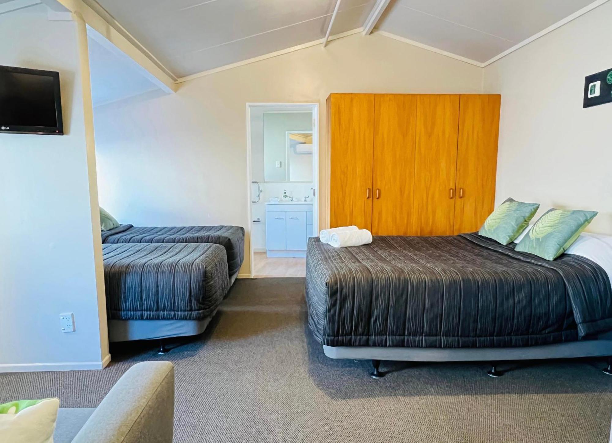 Seagulls Guesthouse Маунт Маунгануи Екстериор снимка